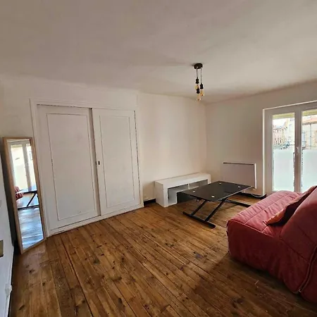 Appartement F2 Millas Apartment
